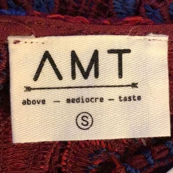 AMT NEW Deep Red Crochet Floral Mini Sheath Dress - Picture 13 of 13